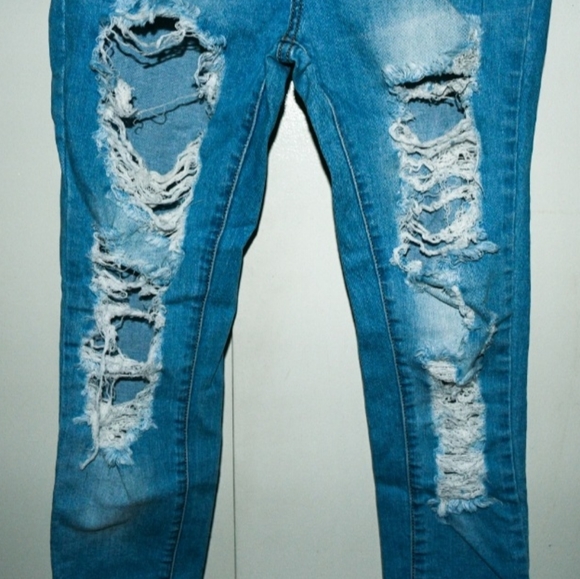 Light blue distressed jeans - Picture 5 of 7